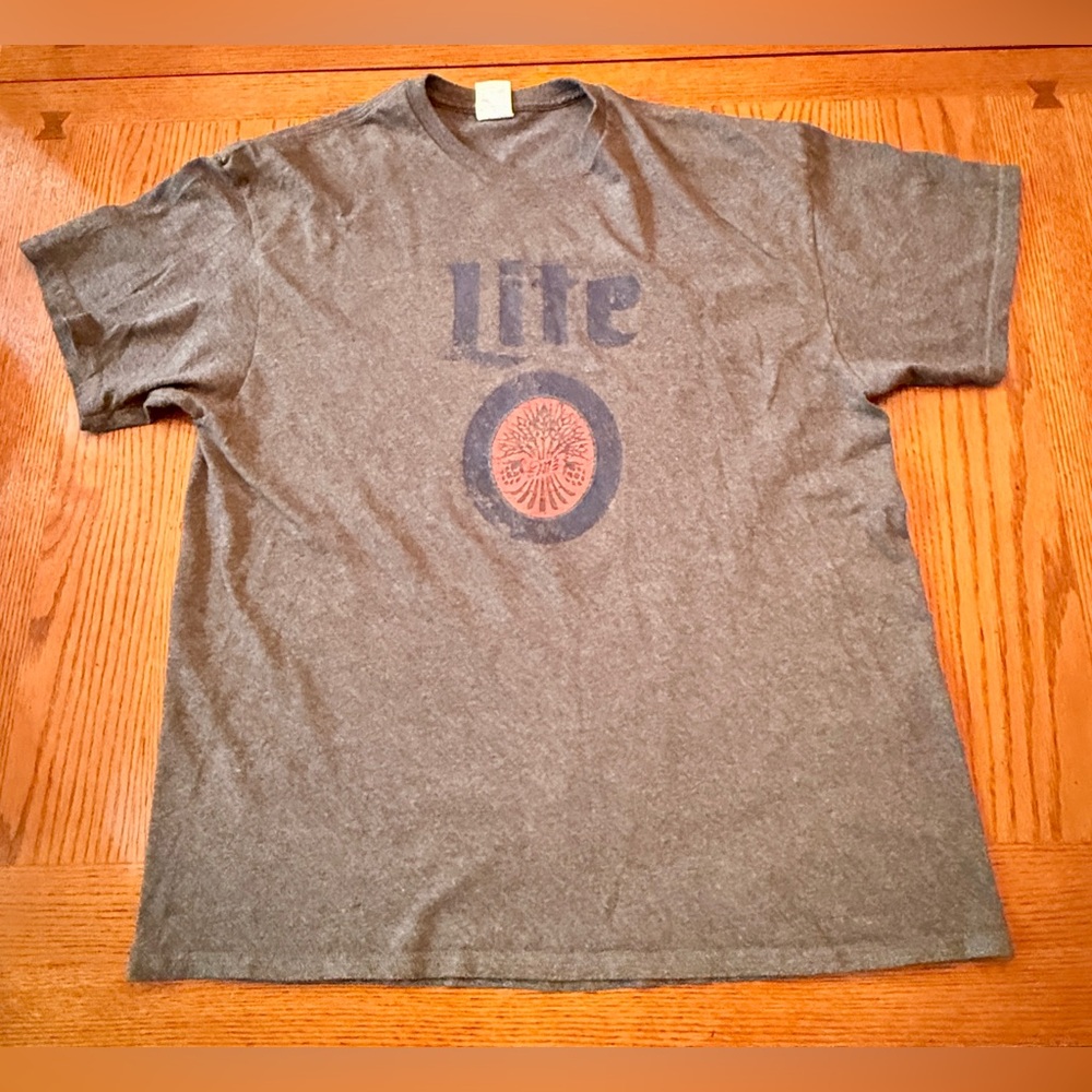 Miller Lite Graphic T-Shirt Mens XL Charcoal Gray Distressed Vintage Logo Beer